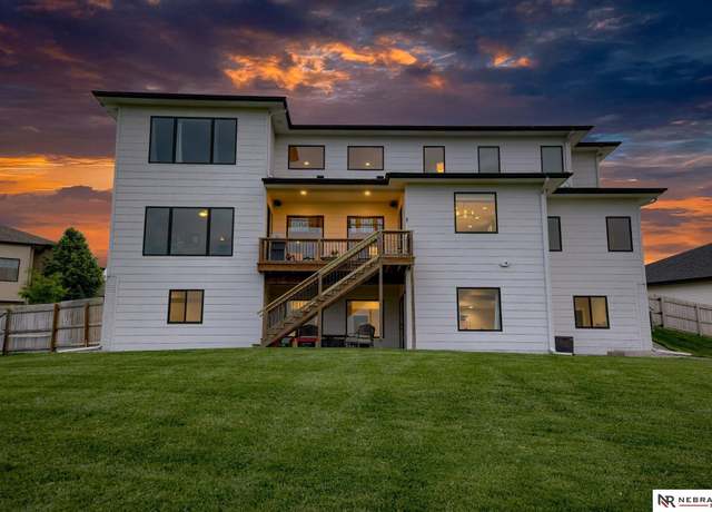 Property at 18889 Patrick Cir, Omaha, NE 68022, 5 beds, 3.5 baths