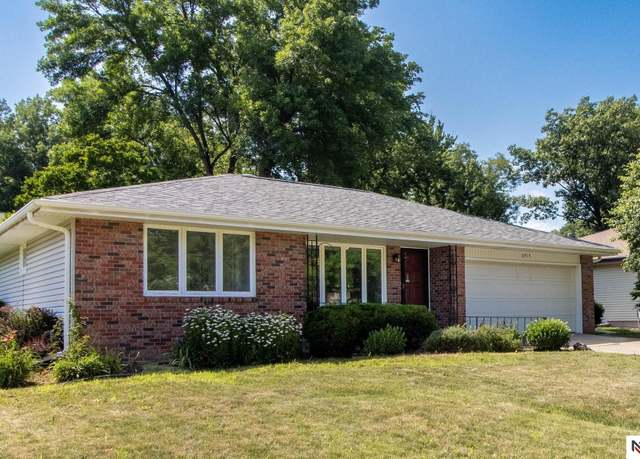 Property at 3915 S 33rd St, Lincoln, NE 68506, 3 beds, 2.5 baths