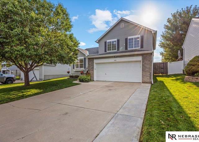 Property at 8614 N 155th St, Bennington, NE 68007, 3 beds, 2 baths
