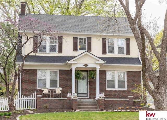 Property at 521 S 55 St, Omaha, NE 68106, 3 beds, 1.5 baths