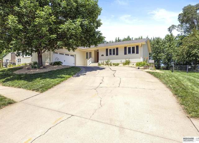 Property at 1222 Timber Ln, Glenwood, IA 51534, 5 beds, 3 baths