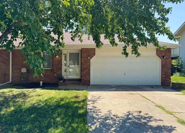 Property at 2847 Drake St, Lincoln, NE 68516, 2 beds, 2 baths