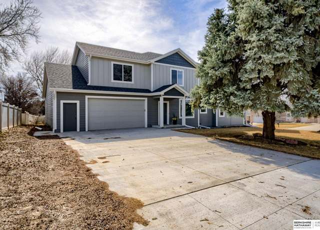 Property at 1163 W 12th St, Wahoo, NE 68066, 4 beds, 3.5 baths
