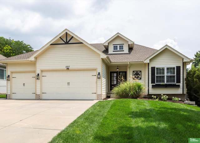 Property at 5217 S 167 St, Omaha, NE 68135, 4 beds, 3 baths