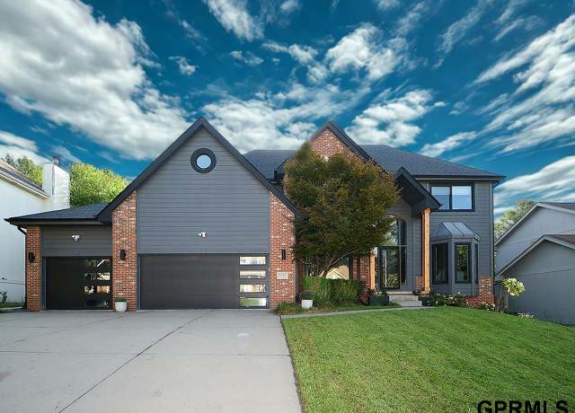 Property at 4315 S 176 St, Omaha, NE 68135, 5 beds, 3.5 baths
