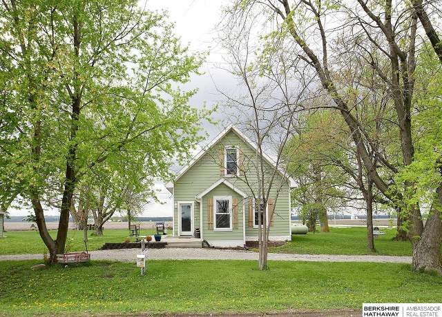 Property at 14493 County Road 35, Blair, NE 68008, 2 beds, 1.5 baths
