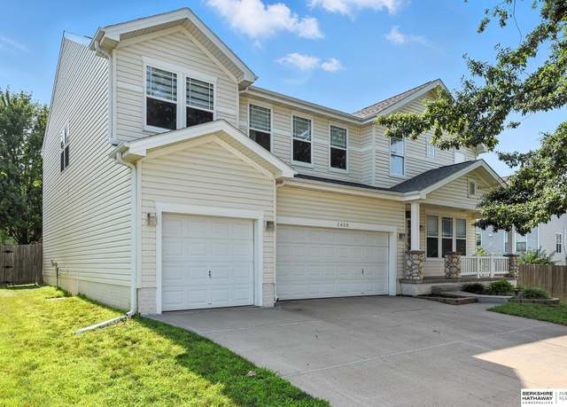 Property at 5408 S 160th St, Omaha, NE 68135, 4 beds, 4 baths