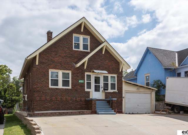 Property at 4525 S 17th St, Omaha, NE 68107, 3 beds, 2 baths