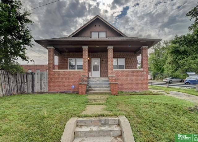 Property at 1911 S 50 St, Omaha, NE 68106, 3 beds, 2 baths