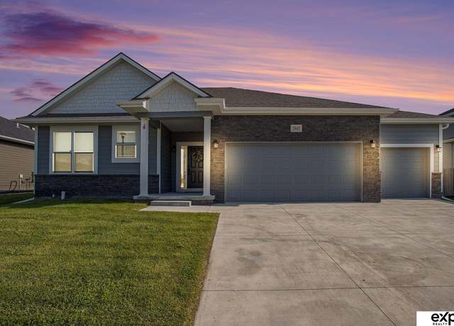 Property at 7845 Patrick Ave, Lincoln, NE 68516, 4 beds, 3 baths