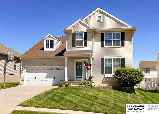 Property at 18914 C St, Omaha, NE 68130, 4 beds, 3 baths