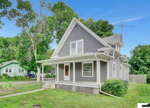 Property at 6902 Ballard Ave, Lincoln, NE 68507, 3 beds, 1.5 baths