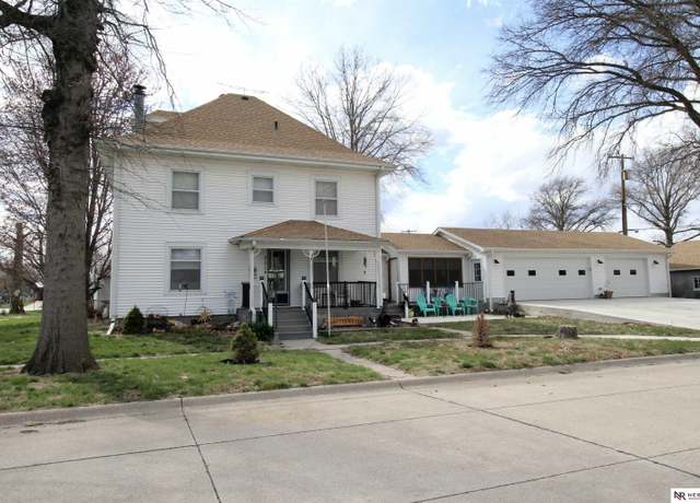 Property at 201 N Butternut St, Dewitt, NE 68341, 4 beds, 1.5 baths