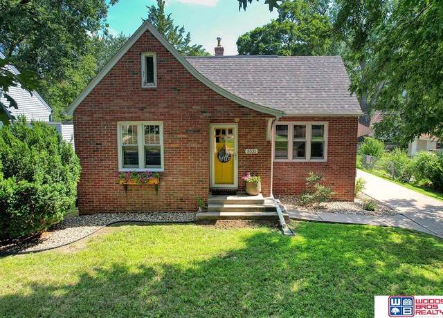 Property at 3531 A St, Lincoln, NE 68506, 2 beds, 2 baths