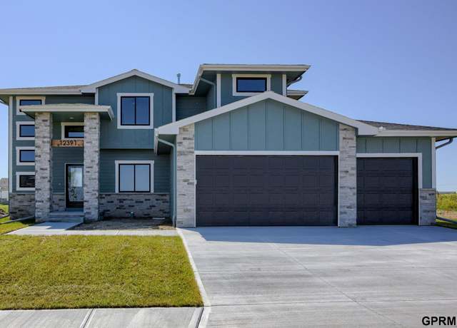 Property at 12391 Fenwick St, Papillion, NE 68046, 4 beds, 2.5 baths