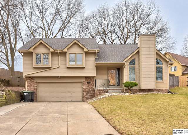 Property at 15011 I Cir, Omaha, NE 68137, 3 beds, 2.5 baths