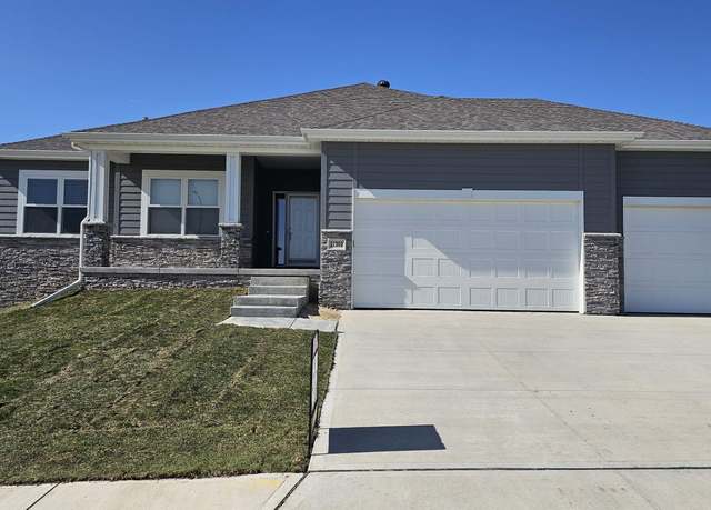 Property at 21202 Larimore Ave, Elkhorn, NE 68022, 4 beds, 3 baths