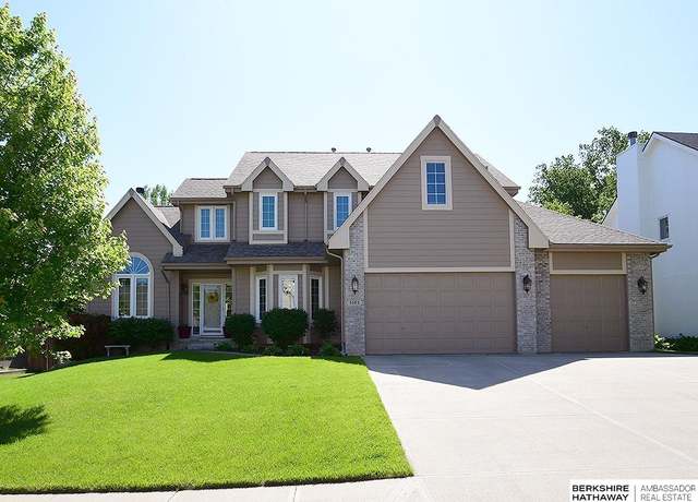 Property at 5103 N 140th St, Omaha, NE 68164, 5 beds, 4.5 baths