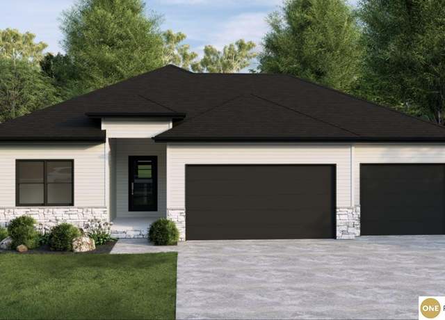 Property at 11705 S 119 Ave, Papillion, NE 68028, 5 beds, 3 baths