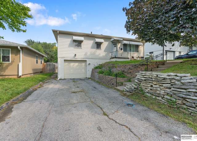 Property at 2339 N 71st St, Omaha, NE 68152, 3 beds, 2 baths