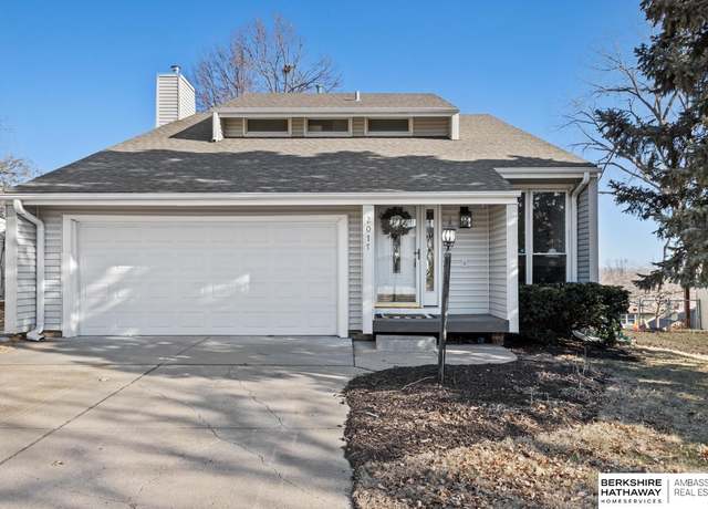 Property at 2017 S 164th Ave, Omaha, NE 68130, 3 beds, 2.5 baths