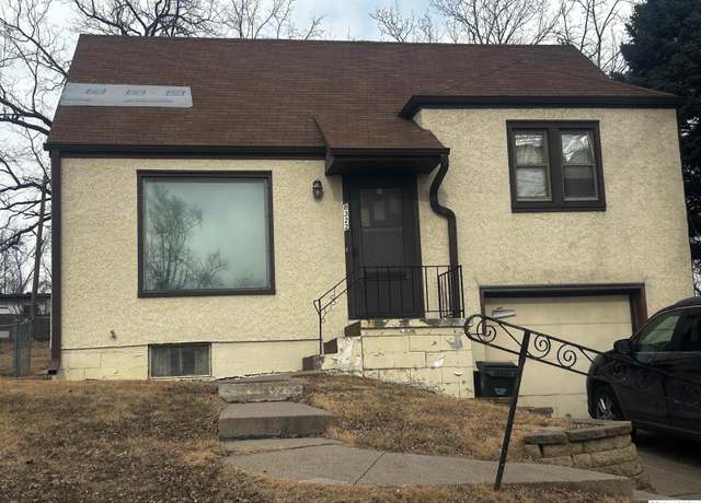 Property at 8322 State St, Ralston, NE 68127, 3 beds, 2 baths