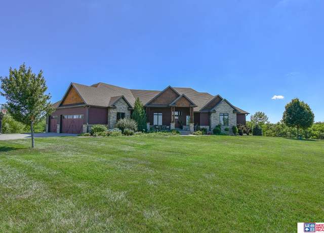 Property at 460 Darby Ln, Syracuse, NE 68446, 4 beds, 3 baths