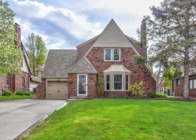 Property at 2323 N 56th St, Omaha, NE 68104, 3 beds, 2 baths
