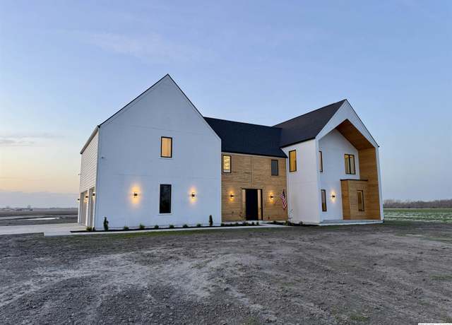 Property at 376 County Road G, Ashland, NE 68003, 4 beds, 4 baths