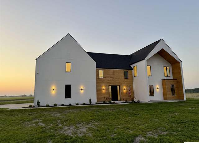 Property at 376 County Road G, Ashland, NE 68003, 4 beds, 3.5 baths