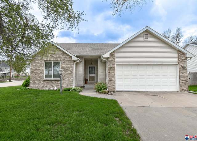 Property at 1405 Euclid St, Ashland, NE 68003, 5 beds, 4 baths