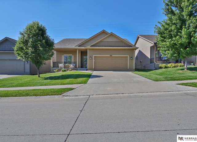 Property at 17457 Ames Ave, Omaha, NE 68116, 2 beds, 2 baths