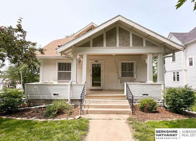 Property at 210 S Main St, Oakland, IA 51560, 4 beds, 2.5 baths