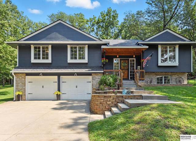 Property at 55205 Forrester Valley Ln, Glenwood, IA 51534, 3 beds, 3 baths