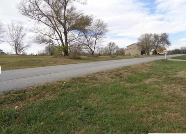 Property at 1928 Beaver Lake Blvd, Plattsmouth, NE 68048