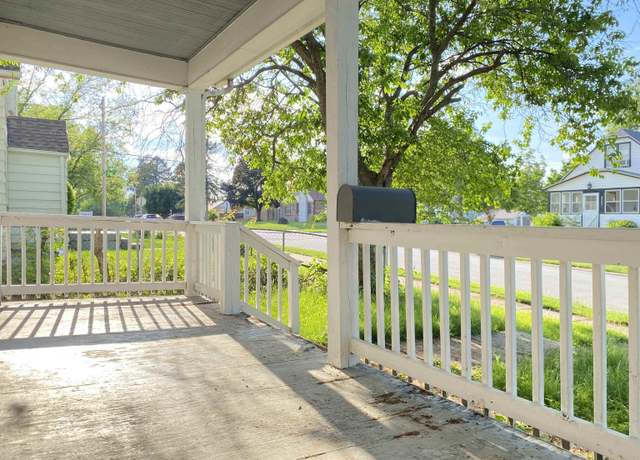 Property at 3719 X St, Omaha, NE 68107, 3 beds, 1 bath
