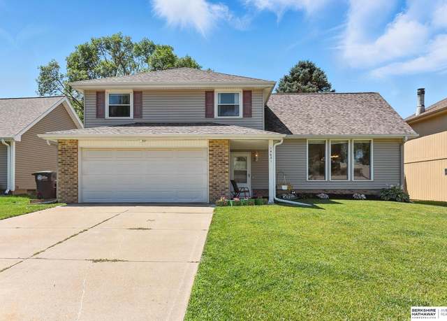 Property at 14621 Elm St, Omaha, NE 68144, 3 beds, 2.5 baths