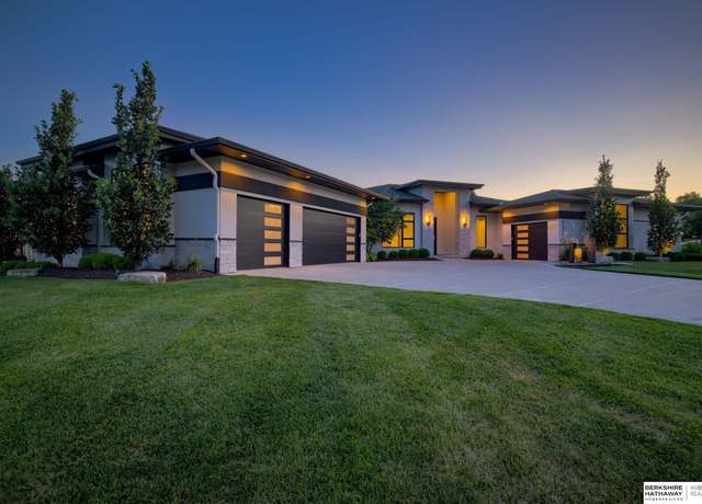Property at 1510 S 218 St, Elkhorn, NE 68022, 5 beds, 5.5 baths