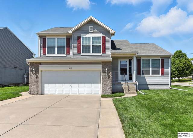 Property at 7032 N 88th Ave, Omaha, NE 68122, 3 beds, 2.5 baths