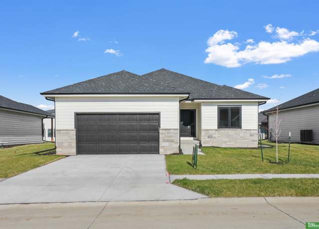 Property at 20934 Ellison Ave, Elkhorn, NE 68022, 4 beds, 3 baths
