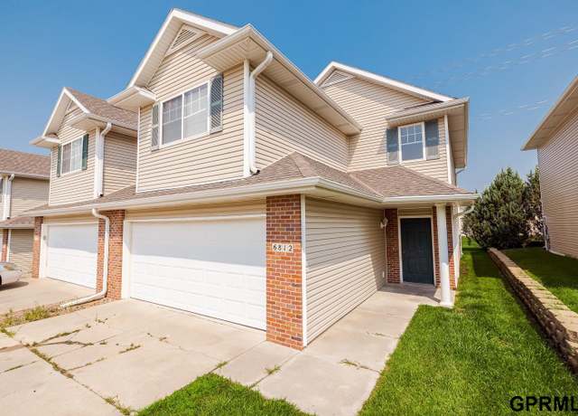 Property at 6812 S 90th St, Lincoln, NE 68526, 3 beds, 2.5 baths