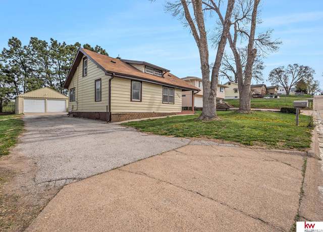 Property at 5906 M St, Omaha, NE 68117, 3 beds, 1 bath