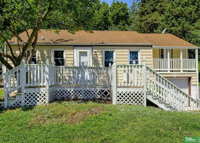 Property at 1322 Hancock St, Bellevue, NE 68005, 3 beds, 1 bath