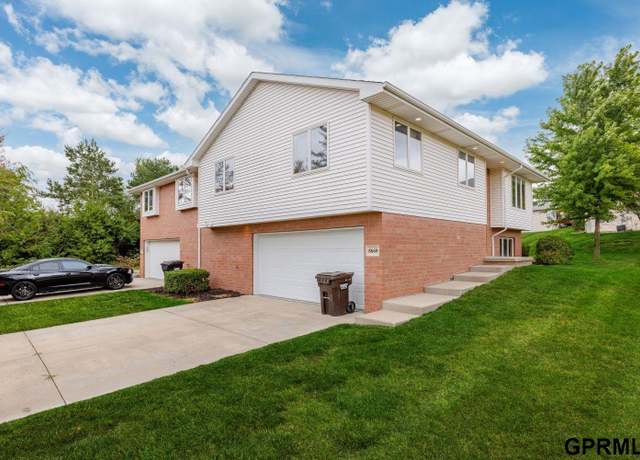 Property at 8669 Lexington Ave, Lincoln, NE 68505, 4 beds, 3 baths