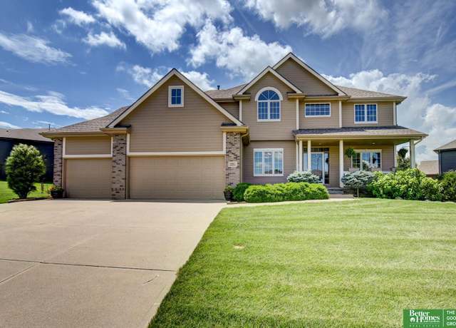 Property at 19311 Josephine St, Gretna, NE 68028, 4 beds, 4.5 baths
