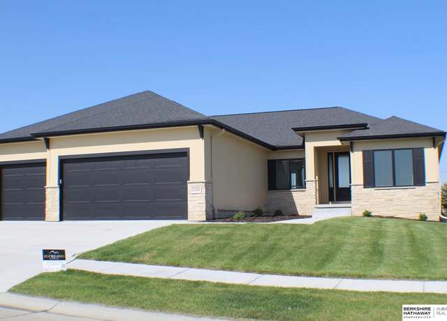 Property at 11354 S 191st Ave, Gretna, NE 68028, 5 beds, 3.5 baths