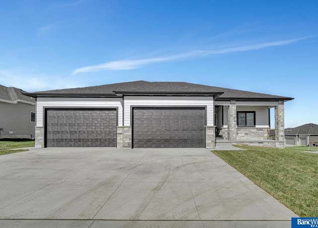 Property at 9405 Estela Ave, Lincoln, NE 68516, 4 beds, 3 baths