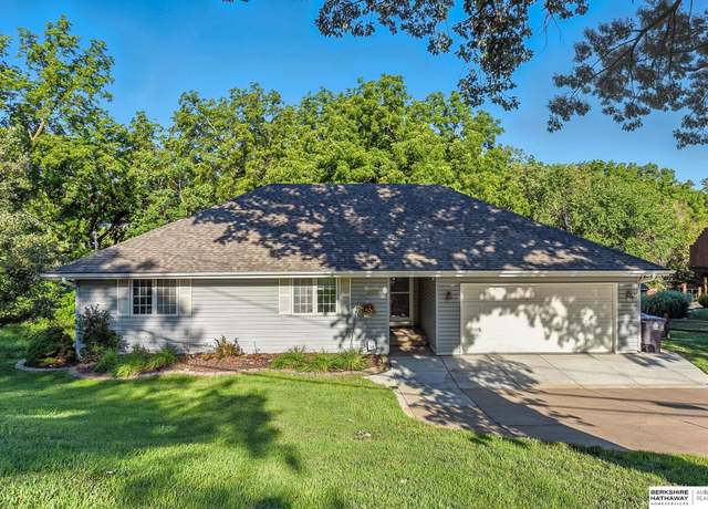 Property at 440 Simms Ave, Council Bluffs, IA 51503, 3 beds, 3 baths