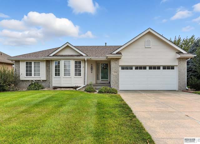 Property at 16705 Ogden Cir, Omaha, NE 68116, 3 beds, 3 baths