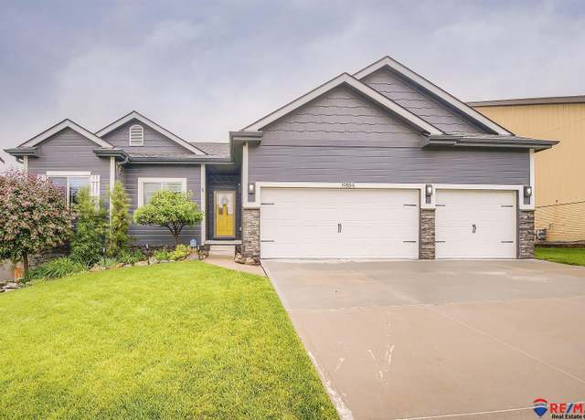 Property at 19884 K St, Omaha, NE 68135, 4 beds, 3 baths